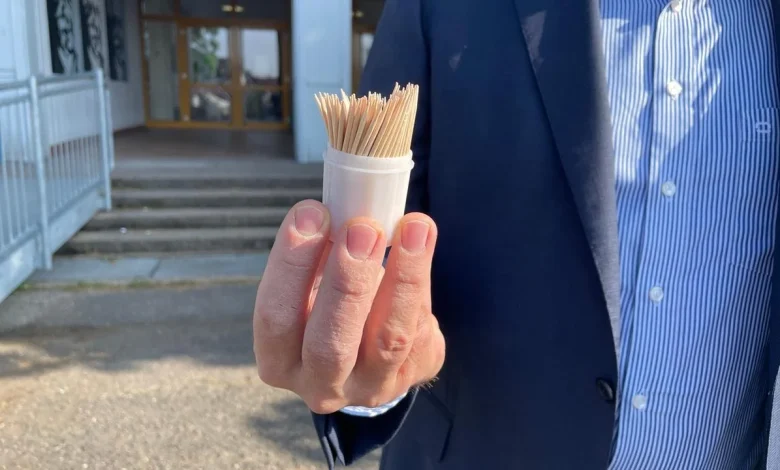 Rheinland-Pfalz: Realschule plus in Edenkoben verbietet aromatisierte Zahnstocher