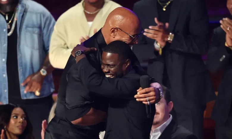 'Roast of Kevin Hart' has Chelsea Handler, The Rock bringing burns