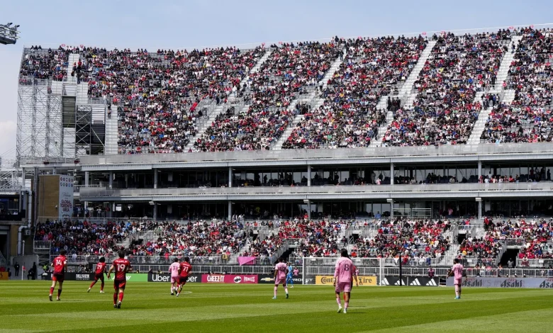 Rogers kicks in $27M to improve cellular capacity in Toronto, Vancouver for World Cup