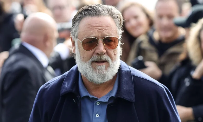 Russell Crowe Defends Brusque Fan Exchange: "What's Your Problem?"