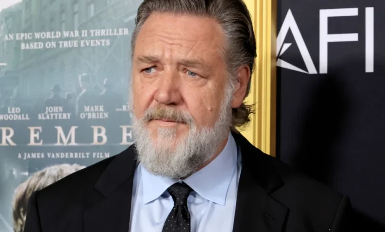 Russell Crowe Warns Crowd of Autograph-Seekers in Paris Not to Push: ‘As Soon as Somebody’s a D–k, I’m Going’