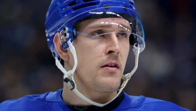 Sabres' Beck Malenstyn continues killing penalty after skate hits hand