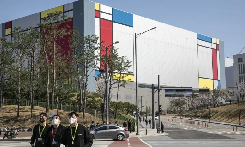 Samsung Chip Workers to Get Average $340,000 Bonus in AI Boom