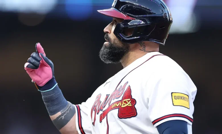 Sandy Leon catches and bats eighth against Boston.