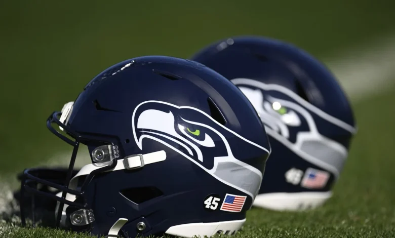 Seahawks sign five draft picks, including third-rounder Julian Neal