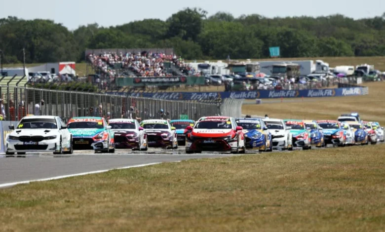 Searing Heat On Special Snetterton Weekend