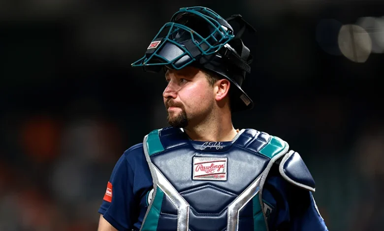 Seattle Mariners star Cal Raleigh headed to injured list