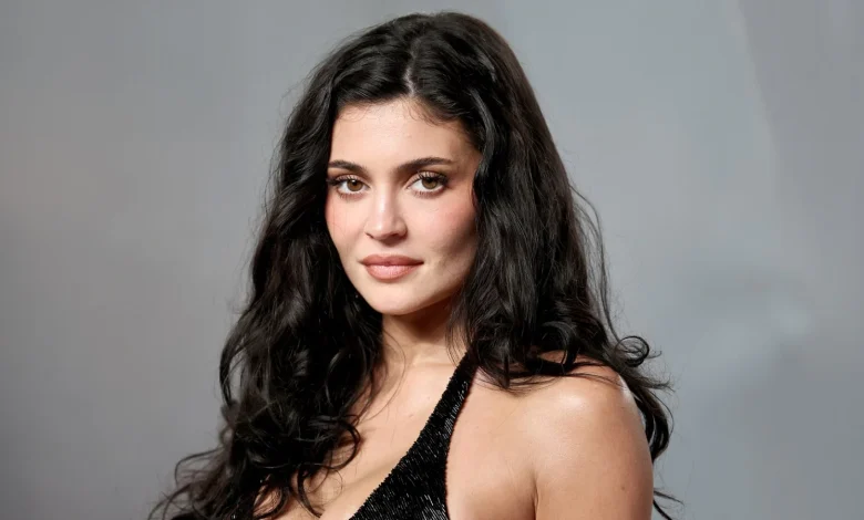 Second Housekeeper Sues Kylie Jenner, Claims She Left Desperate Note