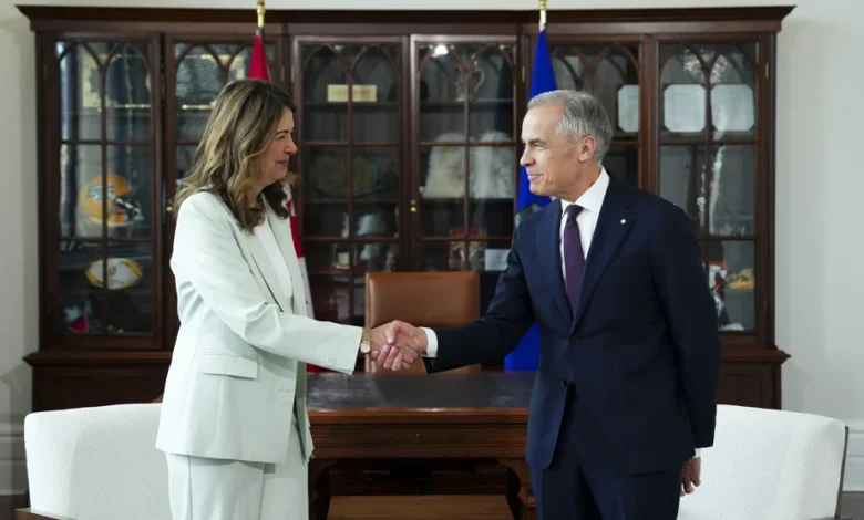 Secteur de l’énergie | Mark Carney et Danielle Smith feront une annonce vendredi