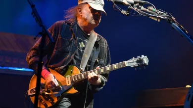 See Neil Young Play 'After the Gold Rush' at First Appearance of 2026