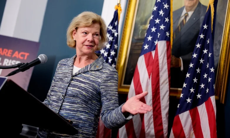 Senator Tammy Baldwin takes issue with Packers Thanksgiving Eve game on Netflix