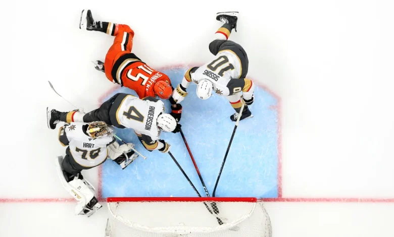 Sennecke pokes it home