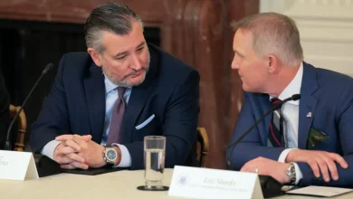 Sens. Ted Cruz, Maria Cantwell announce bipartisan bill aimed at stabilizing college sports