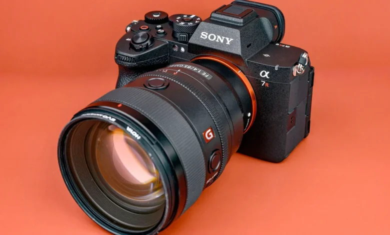 Sony a7R VI Has a Stacked 66.8MP Sensor and Captures 30 FPS Bursts