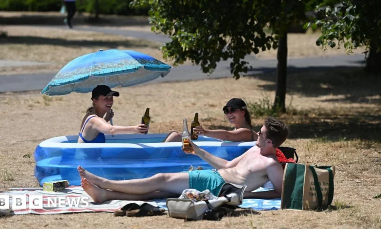 South East Water call to swap paddling pools for water blasters in heatwave