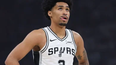 Spurs' Harper exits Game 2 with right leg injury
