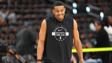 Spurs’ Keldon Johnson comes dangerously close to pantsing Naz Reid in Game 5