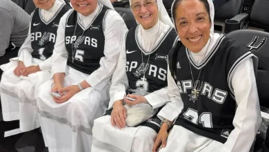 Spurs nuns are in the building!