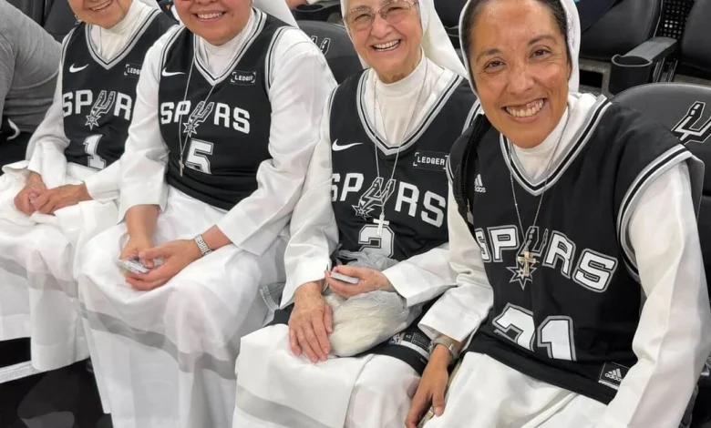 Spurs nuns are in the building!