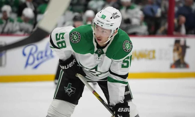Stars' Michael Bunting, Alexander Petrovic draw in for Game 6 vs. Wild