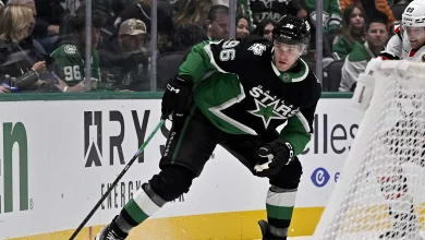 Stars’ Mikko Rantanen heads to locker room after Marcus Foligno incident