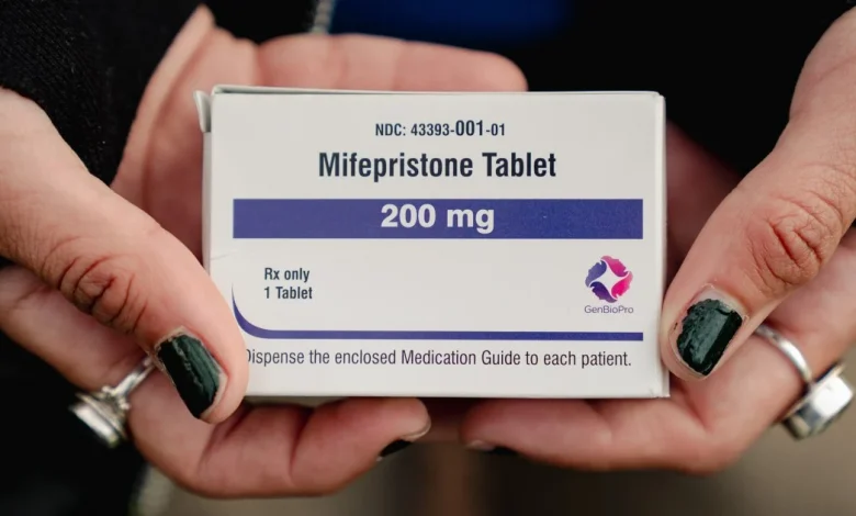 Supreme Court temporarily restores full access to abortion pill