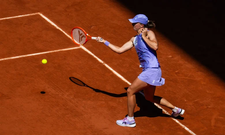 Swiatek reaches third round at Roland Garros; Ostapenko could be waiting next