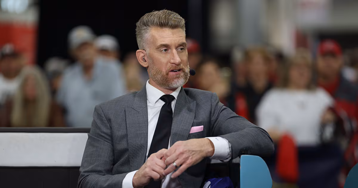 TNT taps Marty Smith to host NASCAR studio show