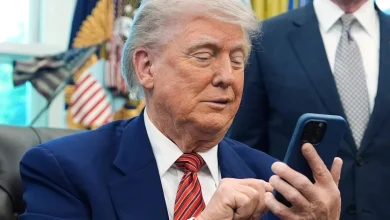 Tech Expert Gives Brutally Honest Review Of Trump Mobile Phone