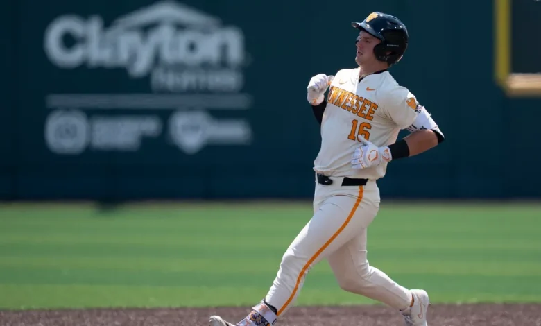 Tennessee baseball vs Oklahoma Game 2 live updates, game delayed in 7th inning