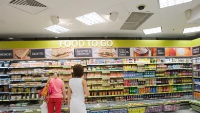 Tesco beefs up meal deal with hot breakfast and lunch offer