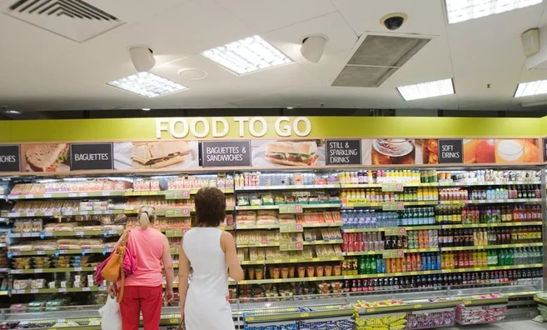 Tesco beefs up meal deal with hot breakfast and lunch offer