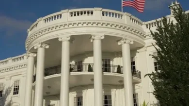 The White House is ordering agencies to place its new app on all employees’ government phones