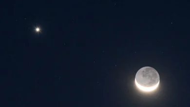 The crescent Moon meets Venus and Jupiter this week – and the show starts tonight. Here's how to see it