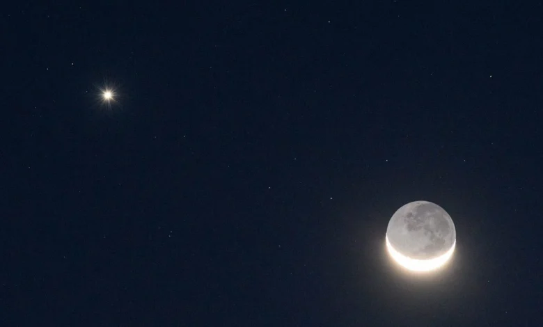 The crescent Moon meets Venus and Jupiter this week – and the show starts tonight. Here's how to see it