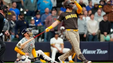 Three (for) Sheets: Padres lefty's ninth-inning homer secures latest improbable win