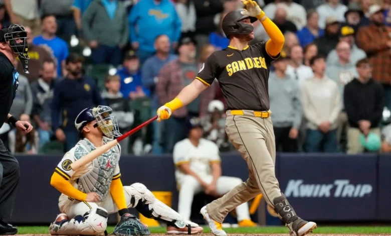 Three (for) Sheets: Padres lefty's ninth-inning homer secures latest improbable win