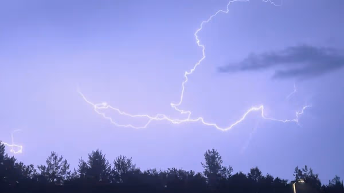 Thunderstorm warning issued for seven South West areas