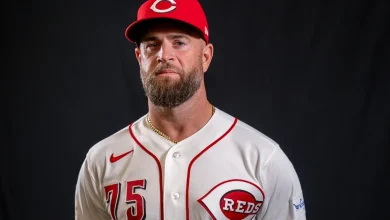 Tito Speedo makes appearance as Reds rout Nats with cringe-worthy vibe
