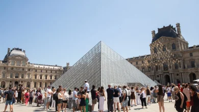 Touristes, politiques de tranquillité publique et de prévention à Paris : vers une géographie de la sécurité urbaine