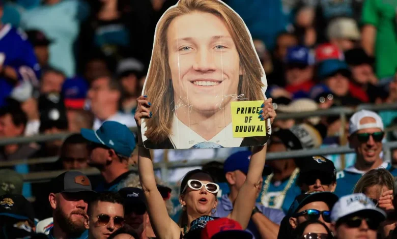 Trevor Lawrence gets haircut in Jaguars’ schedule-release video