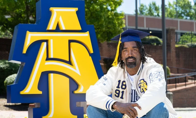Two-time NBA champ J.R. Smith earns college degree at age 40