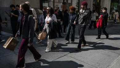 US Consumer Confidence Slips Amid Widespread Price Worries