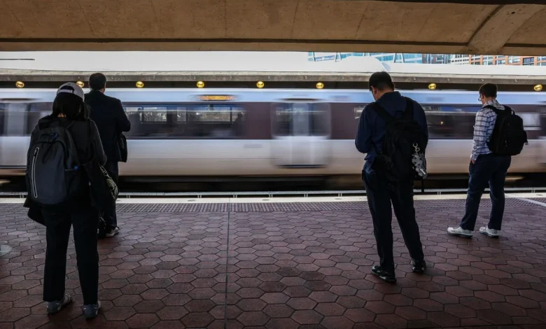 US Jobs Report Expected to Show Solid Payroll Gains, Unchanged Unemployment Rate