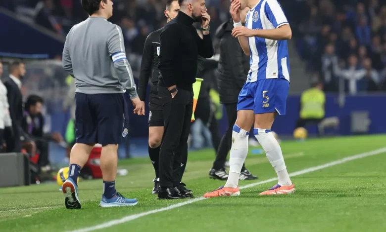Uma dúvida à esquerda no jogo do título: o onze provável do FC Porto frente ao Alverca