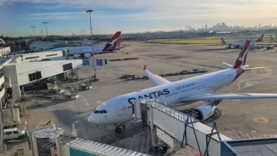 VIDEO: Qantas Flight To Dallas Diverts To Tahiti After Passenger Bites Flight Attendant