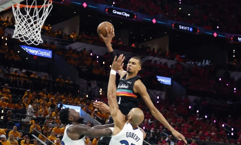 Victor Wembanyama has 12-block triple-double in Spurs' loss
