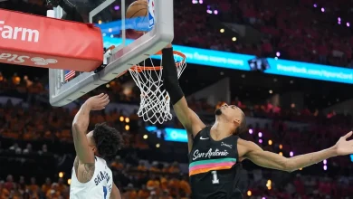 Victor Wembanyama hosts block party, nears rare triple-double vs. T-wolves