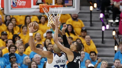 Victor Wembanyama sets single-game playoff blocks record