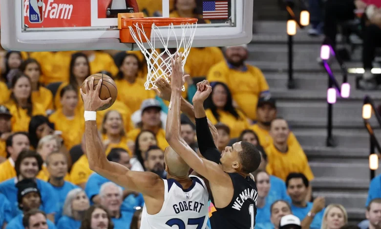 Victor Wembanyama sets single-game playoff blocks record